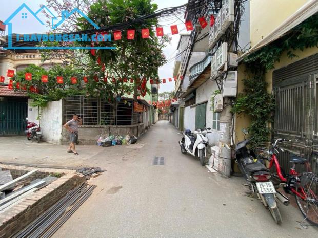 Bán mảnh đất 47m2 lô góc ôtô đỗ cửa Phố An Dương Vương