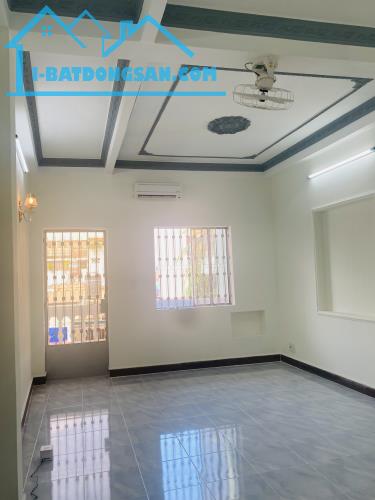 Nhà đẹp giá tốt! Chốt nhanh! 1 số căn đẹp đúc 4 tầng hẻm thông gần LĐHành - Lữ Gia, ngã 4