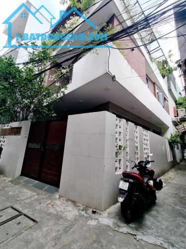 Mình cần bán nhà 3 tầng 2 mặt kiệt đường 3 Tháng 2 ( Vị Trí Gần Cầu Thuận Phước )