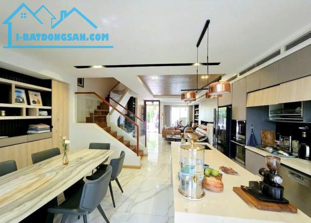 Hiếm nhà LK đẹp 3 tầng Nadyne Garden Park city, 120m2, mặt tiền 6m, sang trọng, ở sướng,