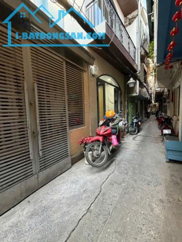 Bán nhà 1 sẹc Võ Văn Tần 30m2 hẻm 2,5m thông – Giá 4,95 Tỷ tl