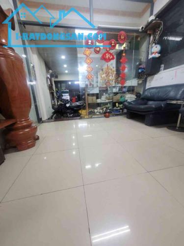 Bán Nhà Mặt Tiền Đường Lê Thị Hồng - TT Gò Vấp - DT ( 7,5x20 ) 5Tầng - Bán Chỉ 25,5 Tỷ.