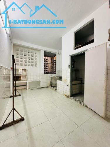 K2388* 😱 CÚ SỐC THỊ TRƯỜNG QUẬN 11 - NHÀ TRUNG TÂM GIÁ RẺ