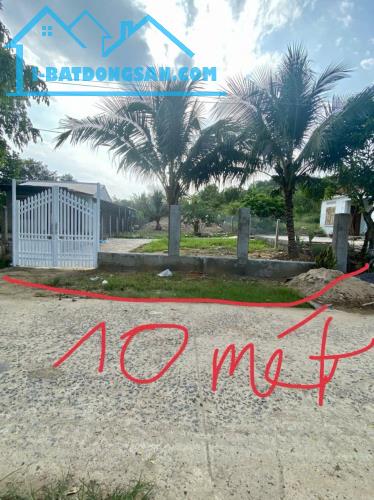 Bán đất Diên Lâm rộng rãi xây nhà vườn mặt đường gần TL8 đối diện cổng Pháp Viện Thánh Sơn