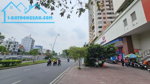 MẶT TIỀN TRƯỜNG SA 100M2, NGANG 5.35M, 3 TẦNG THÔNG HUỲNH VĂN BÁNH CHỈ 22.5 TỶ/TL