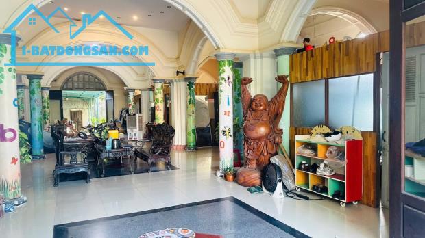 BÁN NHÀ MẶT TIỀN NGUYỄN TẤT THÀNH – 1420M² – NGANG 20M – GIÁ NHỈNH 31 TỶ