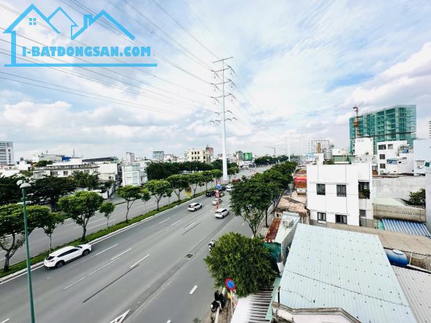 Bán Nhà Mặt Tiền Đường Phạm Văn Đồng, Gò Vấp - 100M2 Ngang Khủng Gần 9m - 4 Tầng Chỉ 25 Tỷ