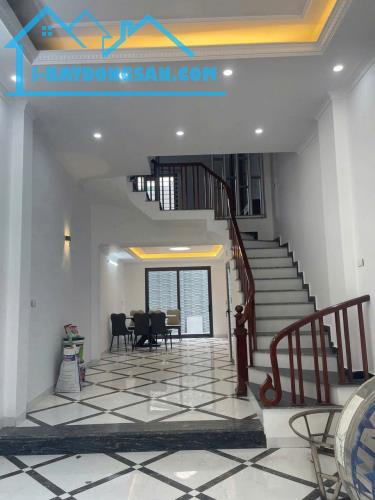 HÀNG HOT VĂN ĐIỂN – NHÀ MỚI ĐẸP – DIỆN TÍCH RỘNG 65M2 6,1 TỶ