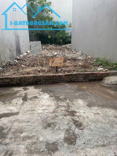 Bán đất Bình Lộc 47.1m2 hướng Đông ngõ 4m giá 1ty5xx