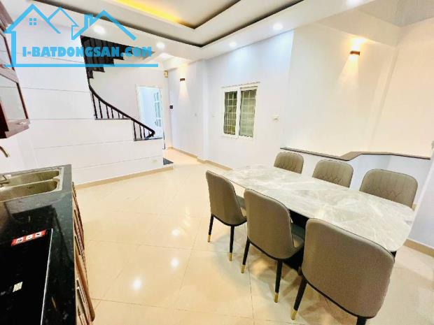 BÁN GẤP NHÀ ĐẸP NGỌC HÀ PHỐ VIP BA ĐÌNH FULL NỘI THẤT 55M X 4 TẦNG MT 4,4M 15,2 TỶ.