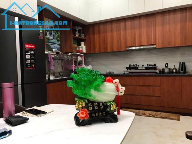 Bán Gấp Nhà Mới Đường Man Thiện 75m2 3 Tầng Chỉ 9,9 Tỷ TL