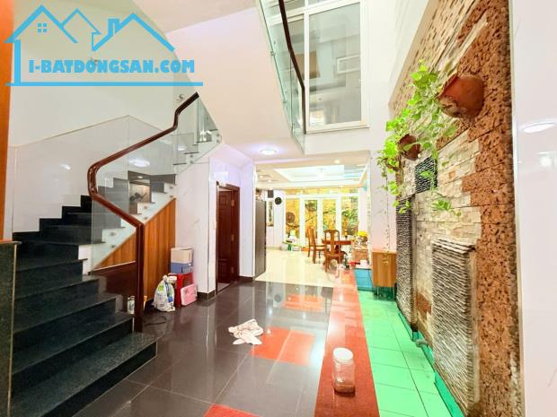 Mặt tiền Đường 494 Tăng Nhơn Phú A 105m2 4 Tầng Kinh Doanh.