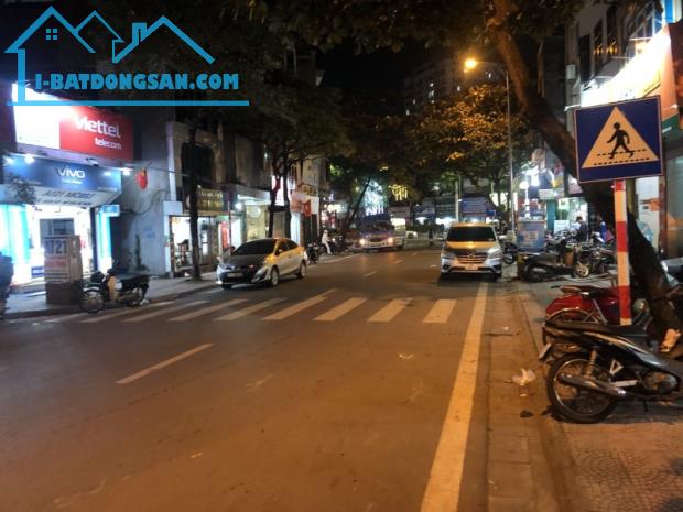 Nhà Nguyễn Sơn – Nguyễn Văn Cừ 79m² x 6 tầng, thang máy, lô góc 3 mặt thoáng