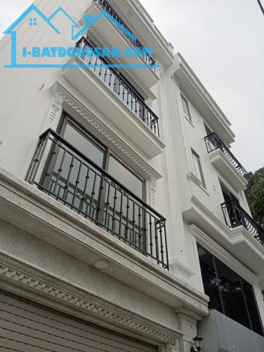 CHỦ MÓT BÁN – GIẢM SỐC TỪ 5.3 TỶ XUỐNG CÒN 4.95 TỶ ĐỂ BÁN NHANH! BÁN NHÀ ĐẸP GẦN CẦU PHÙN