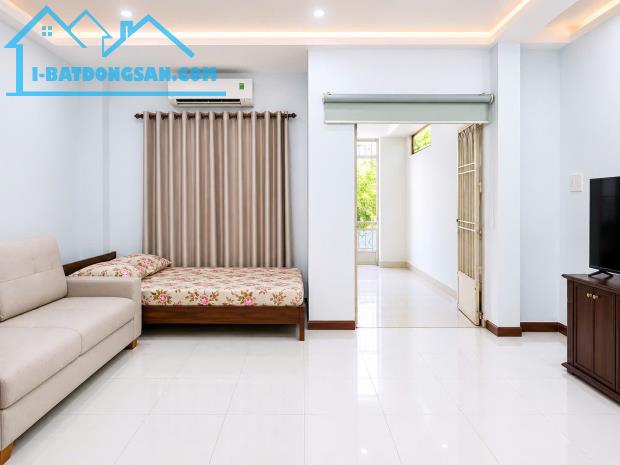 Nhà Bán 3 Tầng, 108m2, 8PN_Ngang 5.2m_Khu Cán Bộ_Phạm Văn Hai, Tân Bình_Chỉ 23 tỷ hơn (TL)