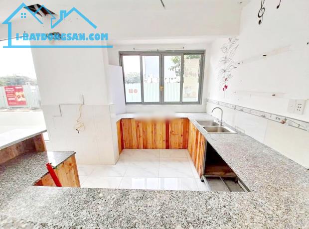 NHÀ (5.2x12M - NH: 6.7M) MẶT TIỀN LÔ GÓC ĐƯỜNG TUY LÝ VƯƠNG QUẬN 8