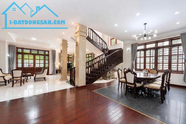 Biệt Thự Góc 2 Mặt Tiền 410m2(18mx22m) 3 Tầng-Ngay Ga Metro An Phú,Q2-Giá 110 Tỷ TL