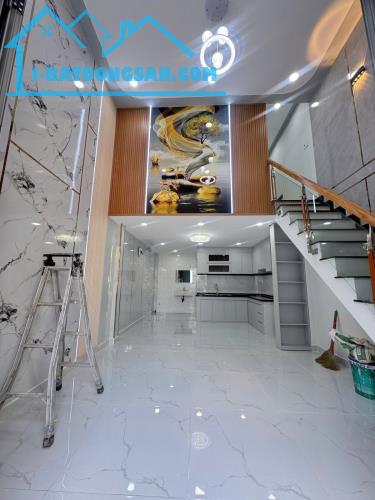 CẦN BÁN NHÀ RIÊNG TRIỆT LỬNG - HXH HIỆP THÀNH 45 - 33M2 - 2PN, PK, BẾP, SHR GIÁ CHỈ 3,15 T
