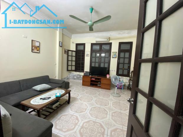 Bán Nhà Phố CHÙA BỘC - PHÂN LÔ - KD- OTO ĐỖ CỬA - LH 0934.550.556.