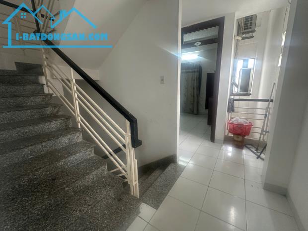 Bán khách sạn 6 tầng đường Củ Chi cách biển 500m , DT 86,6m, ngang hơn 5m, giá 16 tỷ