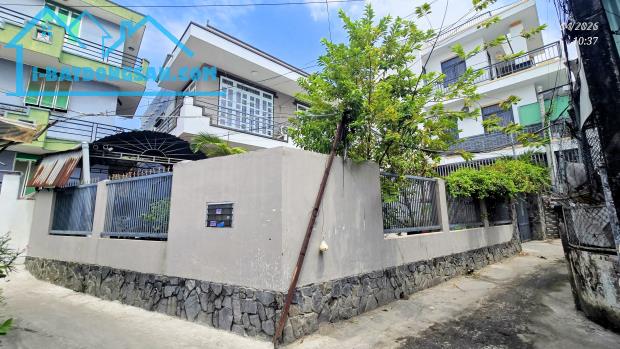 NHÀ 1 LẦU 1 TRỆT - RỘNG 124m² | 4 P.Ngủ - 2Toilet | Góc 2 Mặt Tiền | Gần Trường Ngô Quyền