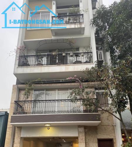 Bán nhà mặt phố Kim Mã Thượng, Ba Đình. 122 m2 x 6 Tầng. Giá 74 tỷ. Ô tô, KD, VP cho thuê.