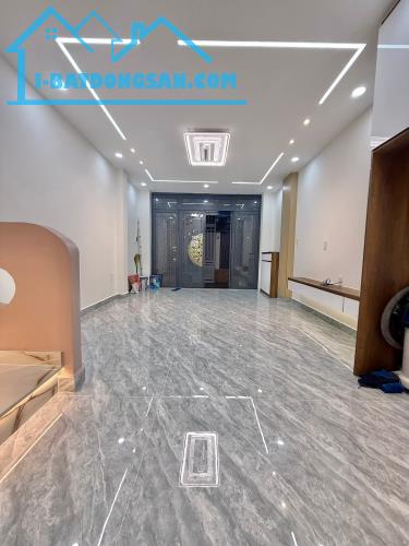 🏡 Nhà 5 tầng mới đẹp sát Lê Trọng Tấn gần ĐH Công Thương, hẻm ô tô, đủ tiện ích, 5.x tỷ.