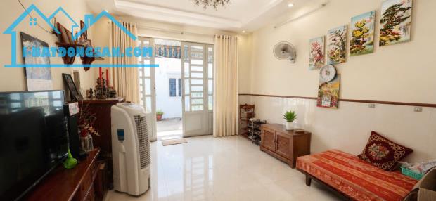 🏡 52M² – HẺM XE TẢI – NHÀ 2 TẦNG GẦN EMART, THISO MALL – GIÁ 3,8 TỶ