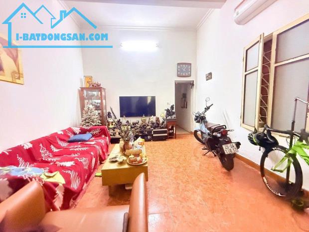 Bán gấp nhà phố Linh Lang 80m2, 3T, MT4.5m Gara ô tô nhỉnh 32 tỷ trung tâm Ba Đình