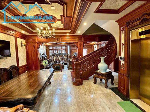 Biệt Thự đường Cao Thắng quận 10 (DT 12,5x16m) 3 tầng lầu tiện ở liền