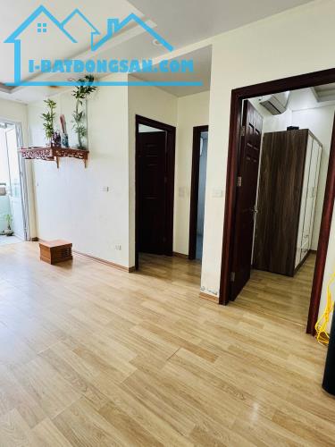 Căn góc chung cư Tuệ Tĩnh CT2 tầng 12 diện tích 51m2 full đồ giá 1ty430tr