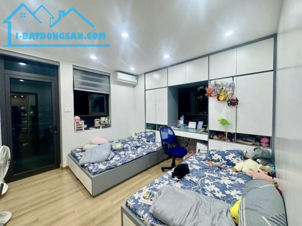 BÁN GẤP CHUNG CƯ BA ĐÌNH FULL NỘI THẤT 90M 8,8 TỶ.