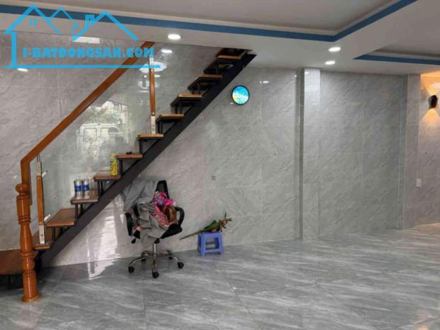 CHỦ GIẢM 650 TRIỆU – NHÀ 2 mặt tiền đường ĐOÀN GIỎI, TÂN SƠN NHÌ