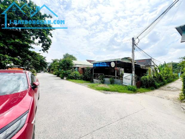 Bán dãy trọ 11 phòng đang có doanh thu ở xã Trung An dt 312m2 full thổ giá 4,6 tỷ