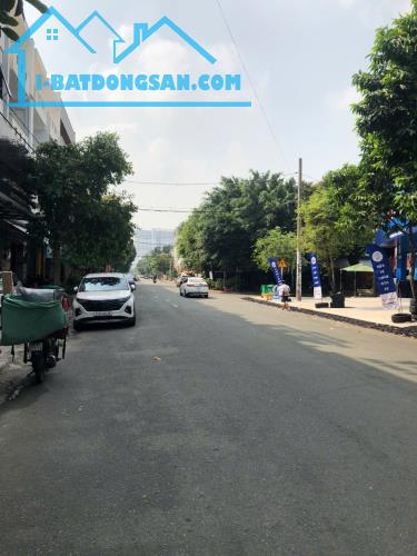 BÁN KHÁCH SẠN KHU TÊN LỬA 5 TẦNG NGANG 5M DÒNG TIỀN 120 TR/TH NHIK 13 TỶ