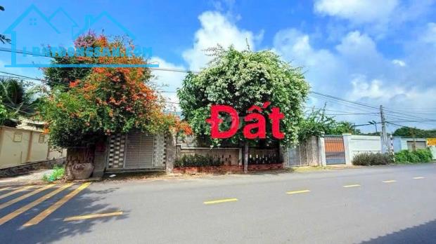 Ngộp bán lỗ đất mặt tiền đường Nguyễn Tất Thành ngang 8m chỉ 1ty150, thị trấn Phước Hải .