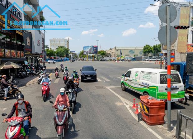 [ L2437*] Nhà nở hậu tài lộc Phan Văn Trị Bình Thạnh, sát Emart - 11.x tỷ
