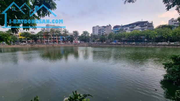 Cần bán gấp nhà phố Phương Liệt với diện tích 65m2 chủ nhà thiết kế 5 tầng khung cột chắc