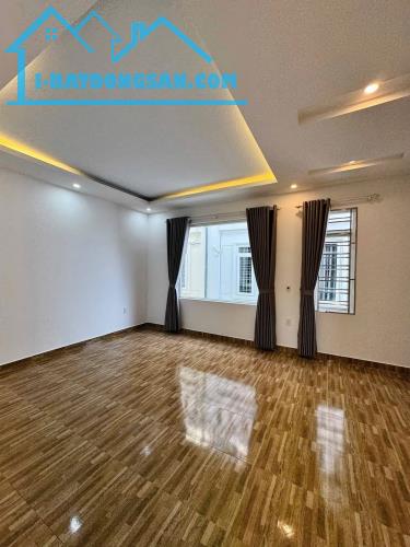 - Bán nhà 4 tầng ngõ ô tô đường Lê Lợi, 60m2, giá chỉ 4,85 tỷ