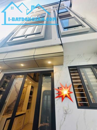 BÁN NHÀ LẠC LONG QUÂN 72M2 5 TẦNG MT 7.5M - THANG MÁY - FULL NỘI THẤT -NHỈNH 16 TỶ