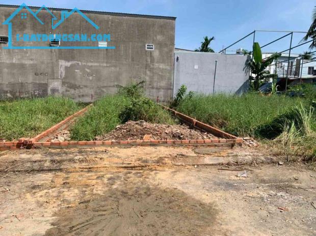 [H2446*] Đất vuông vức 5x14m sát Vườn Cau Đỏ, đường nhựa 8m. Giá chỉ 3.x tỷ