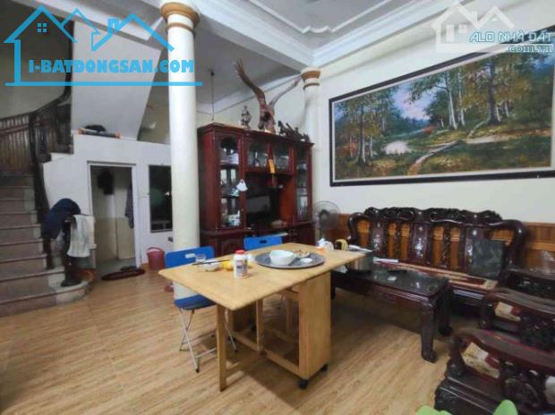 Hiếm! Nhà Mễ Trì 55m²x 4T, Vị Trí Đẹp, Ô Tô Sát Nhà – Chỉ 9 Tỷ