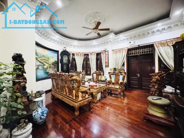 🔥 BIỆT THỰ LÔ GÓC ĐẲNG CẤP KĐT ĐẠI KIM - ĐỊNH CÔNG 219m, MT 20m CHỈ 56 TỶ