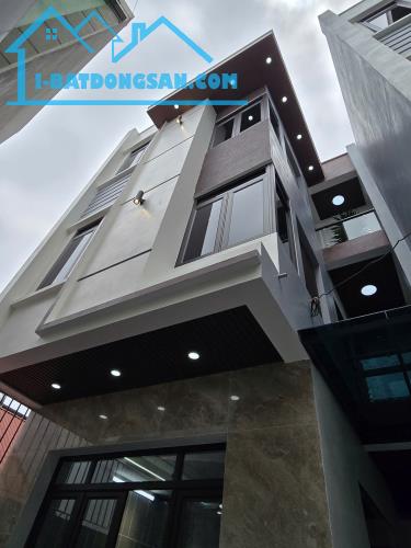 BÁN NHÀ 2 TỶ 450 TRIỆU, NGÕ TRẦN THÁI TÔNG , 50 M2 x 3 TẦNG