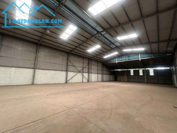Bán nhà xưởng gần trường Cao Đẳng Hòa Bình, Hố Nai 3, Trảng Bom, 7000m2, giá 22 tỷ.