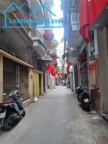 Phố Khương Thượng 32m2, 3 tầng, mặt tiền 5.5m nhỉnh 8 tỷ gần Hồ hiếm Đống Đa