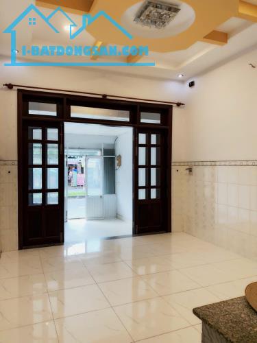 Bán nhà Mt đường Phú Thuận Quận 7- 4x19m - 4 tầng, đường 20m, giá 16 tỷ