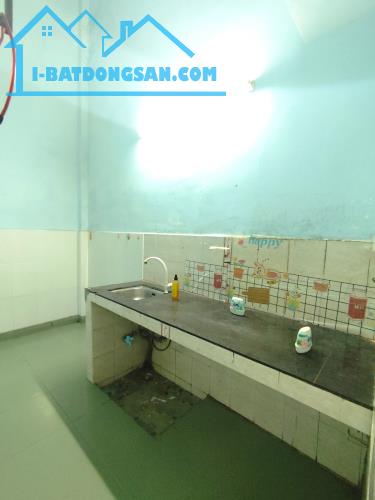 Bán gấp nhà Đỗ Nhuận Tân Phú, sát mặt tiền, đủ tiện ích, gần Aeon Tân Phú, chợ Sơn Kỳ, 4.2