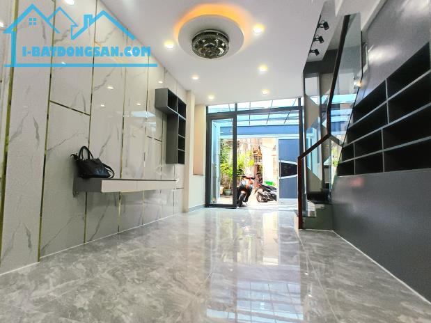 Bán Nhà Quận 5 Đường An Dương Vương - Cửa Sau Trần Bình Trọng - 60m² x 3 Tầng -12 Tỷ Hơn