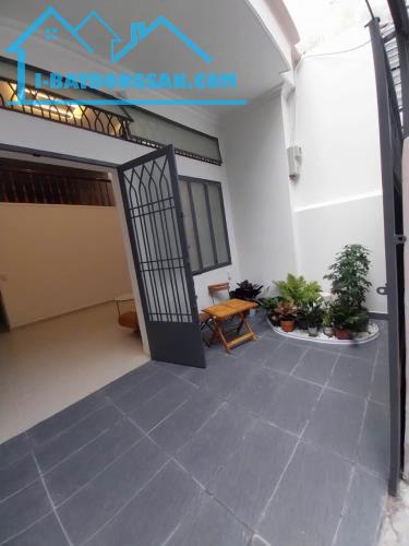 [L2461*] Nhà mới tinh sát sân bay Tân Sơn Nhất, giá 5.x tỷ